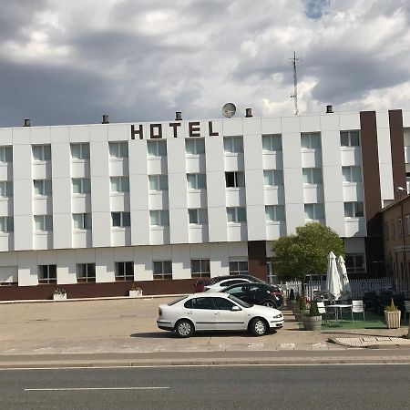 Hotel Buenos Aires Villafria المظهر الخارجي الصورة