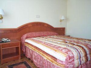 Hotel Buenos Aires Villafria الغرفة الصورة